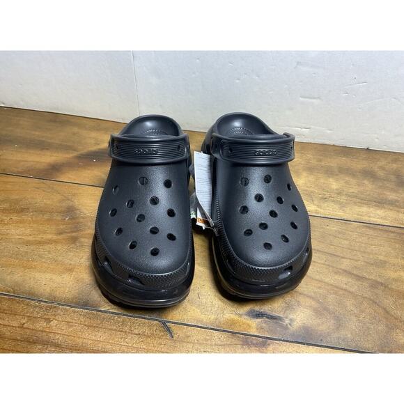 NEW Crocs Mega Crush Clog Sandals Slip On Platform Woman's 7 Men's 5 Black - Picture 4 of 9